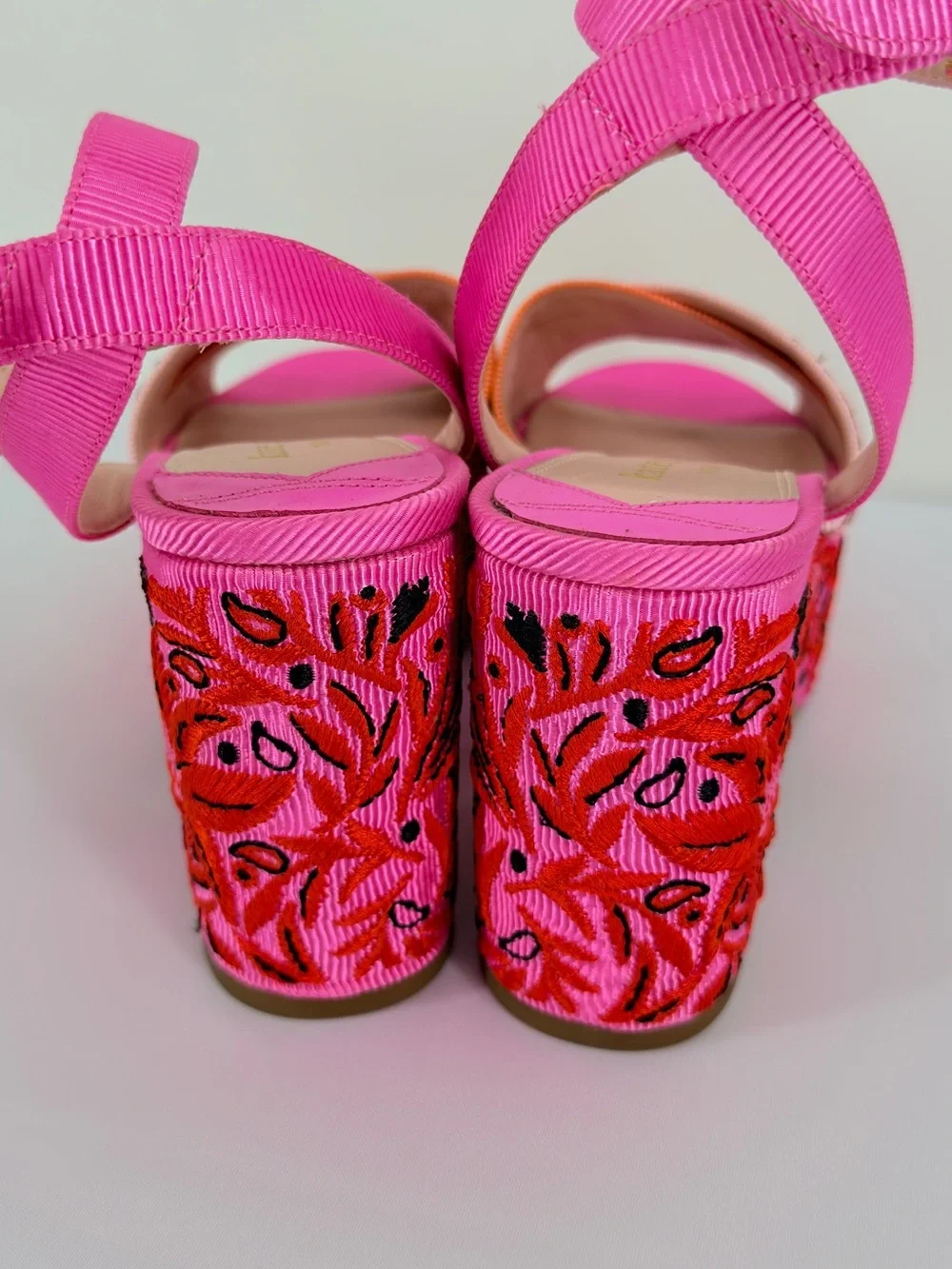 Kate Spade New York Pink Embroidered Platform Sandals Heels Size 6B